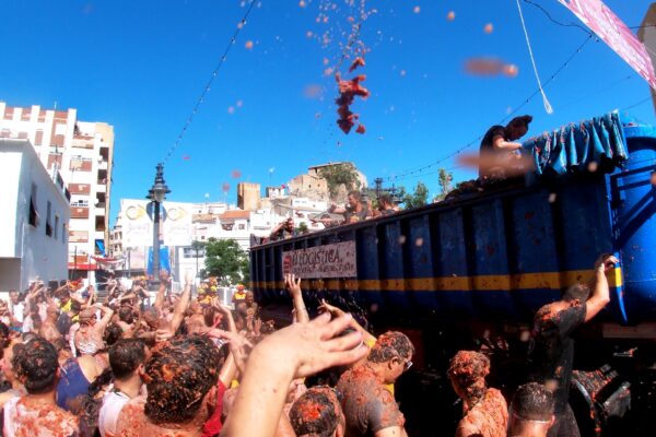 スペインのトマト投げ祭り